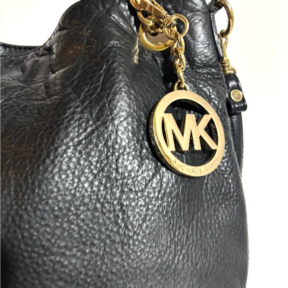 Michael Kors Black and Gold Shoulder Bag with Luxurious Design - Picture 5 of 8